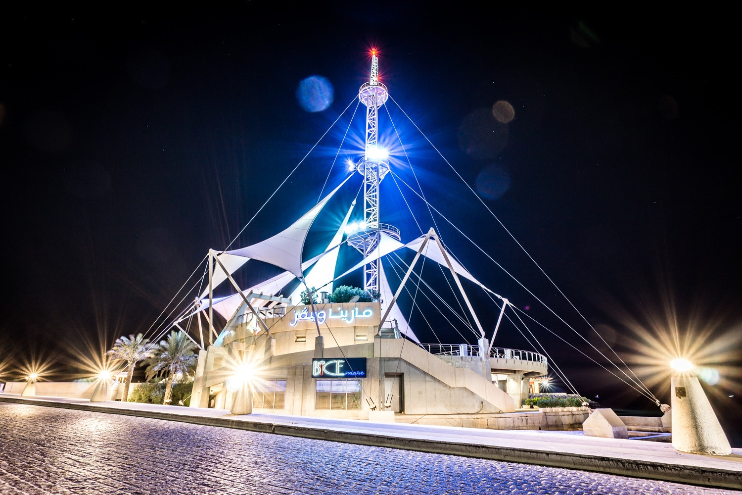 ZEISS Touit 12mm F2.8 sample photo. Glares photography