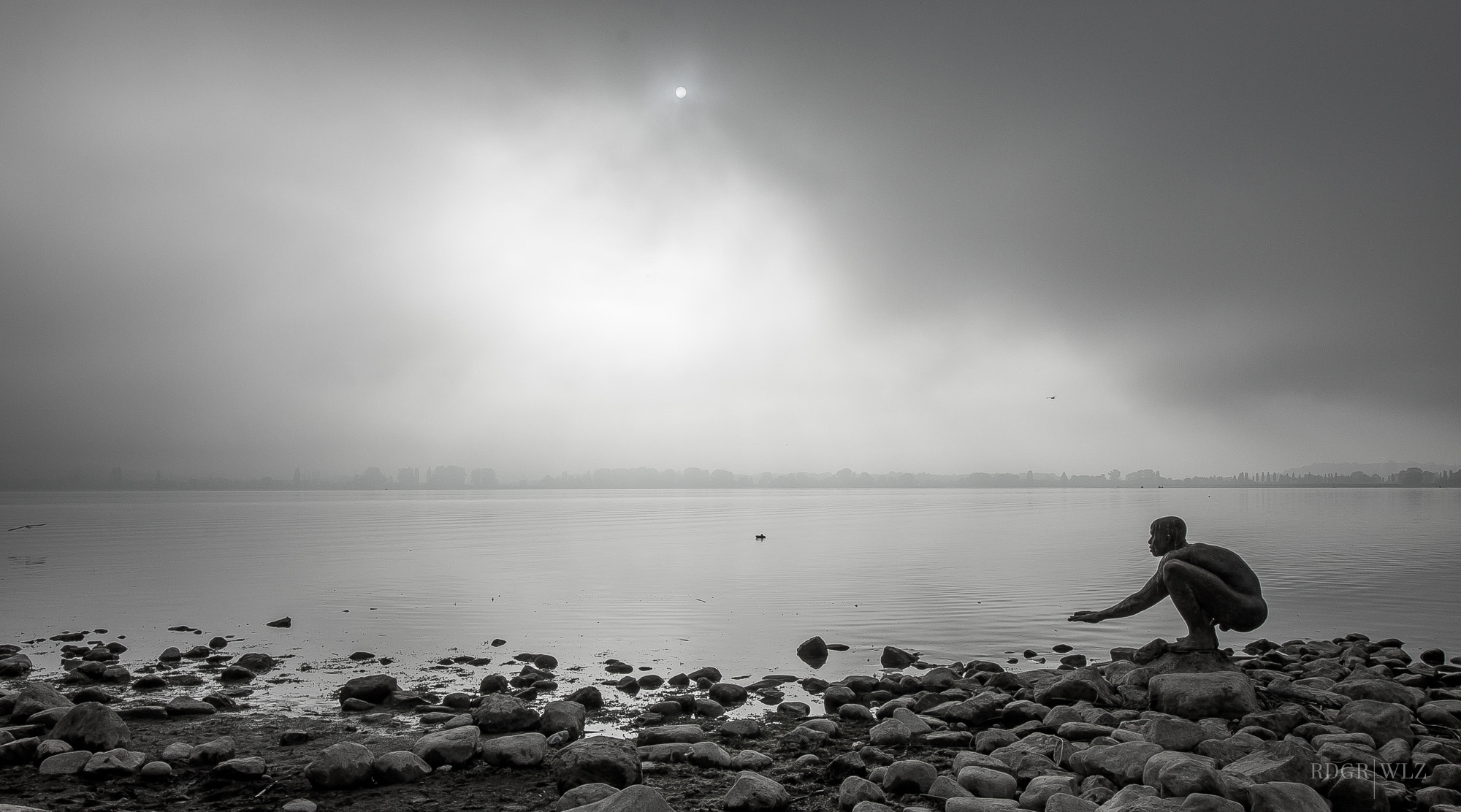 Canon EOS 500D (EOS Rebel T1i / EOS Kiss X3) sample photo. Summer has gone at lake of constance photography