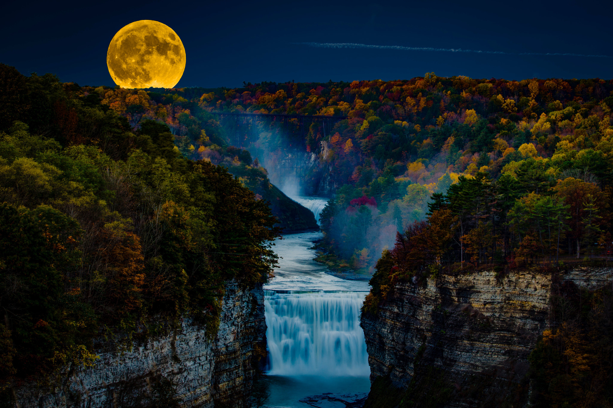 Nikon AF-S Nikkor 70-200mm F4G ED VR sample photo. Hunter's moon over letchworth state park photography