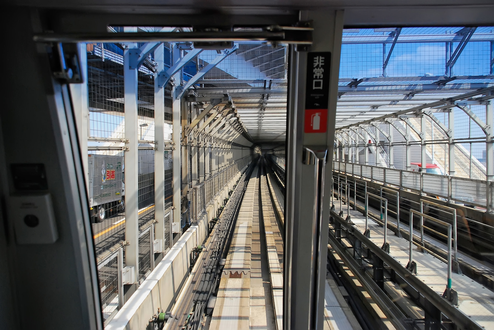 Nikon D80 + Sigma 18-200mm F3.5-6.3 DC sample photo. Japan railway photography