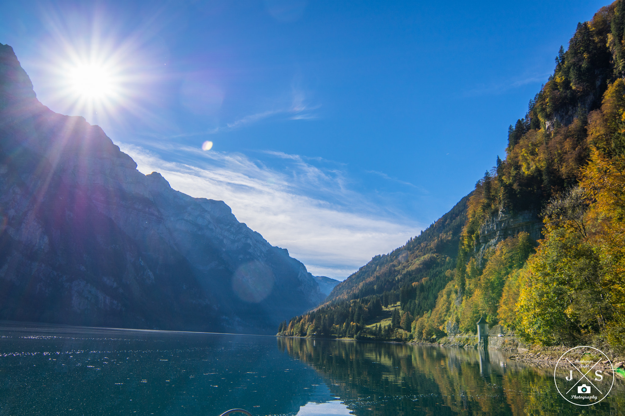 Sony ILCA-77M2 + 20mm F2.8 sample photo. Klöntalersee im herbst photography