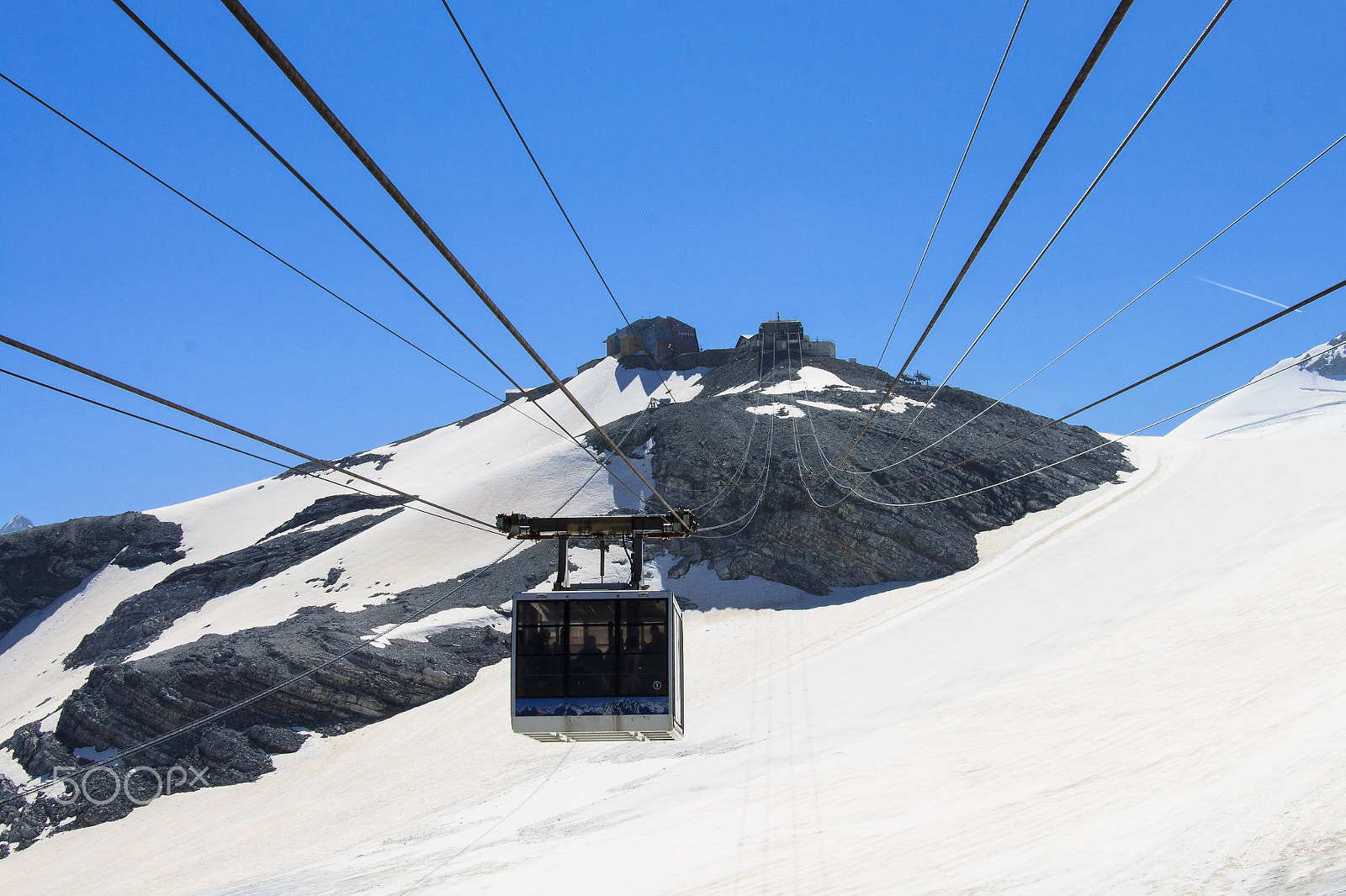 Canon EOS 500D (EOS Rebel T1i / EOS Kiss X3) sample photo. Stelvio pass. cableway photography