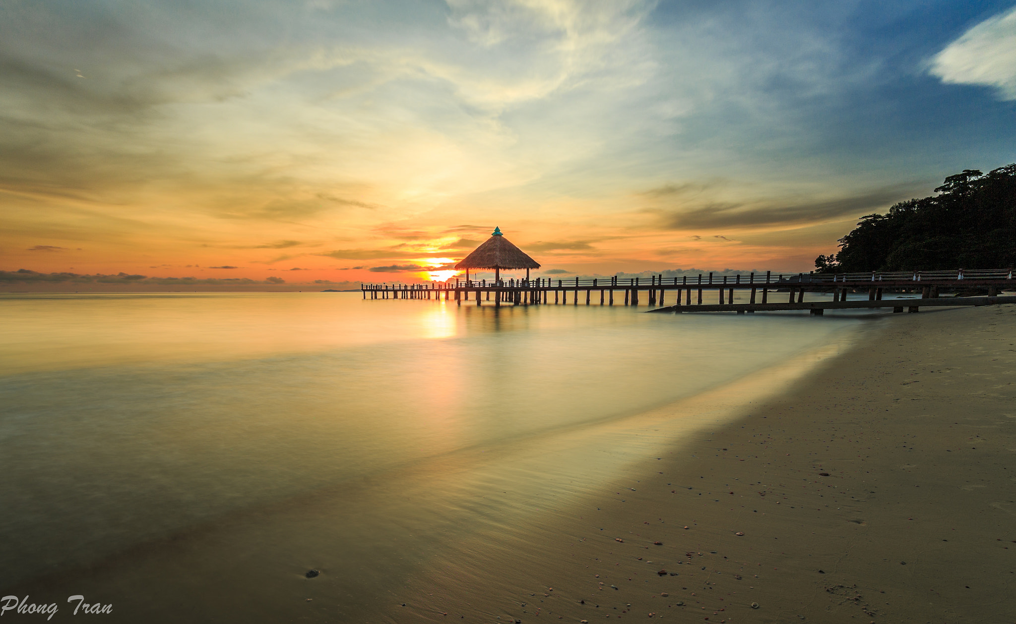 Canon EOS 6D + Canon EF 16-35mm F4L IS USM sample photo. Sunset at independence beach, sihanoukville photography