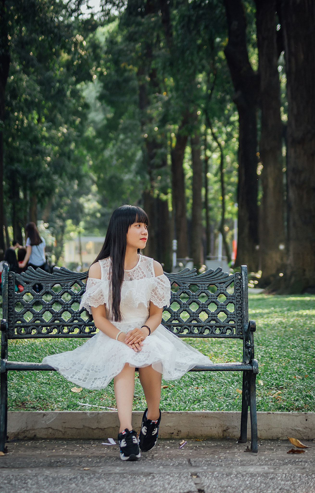 Sony DT 55-200mm F4-5.6 SAM sample photo. Thg () photography