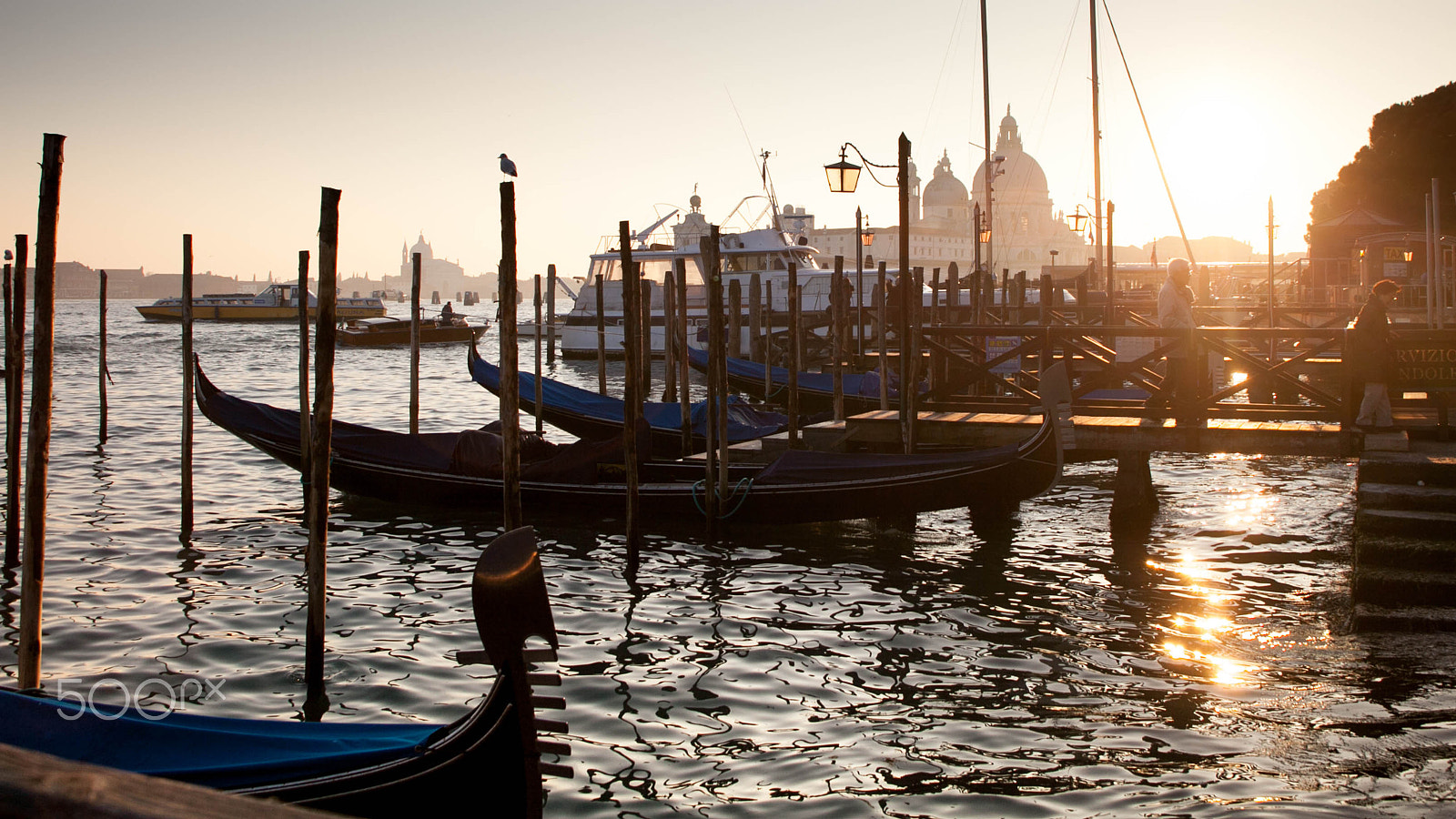 Canon EF 28-105mm f/3.5-4.5 USM sample photo. Sunset over venezia photography