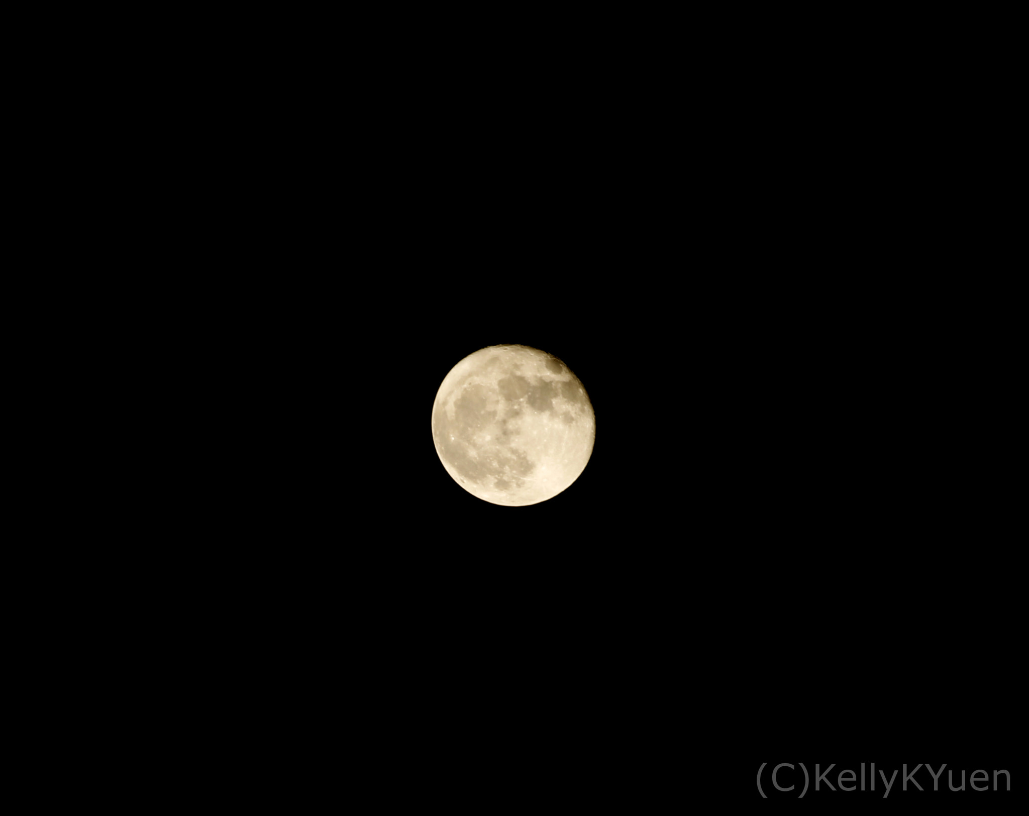 Canon EF 24-85mm F3.5-4.5 USM sample photo. Waning gibbous photography