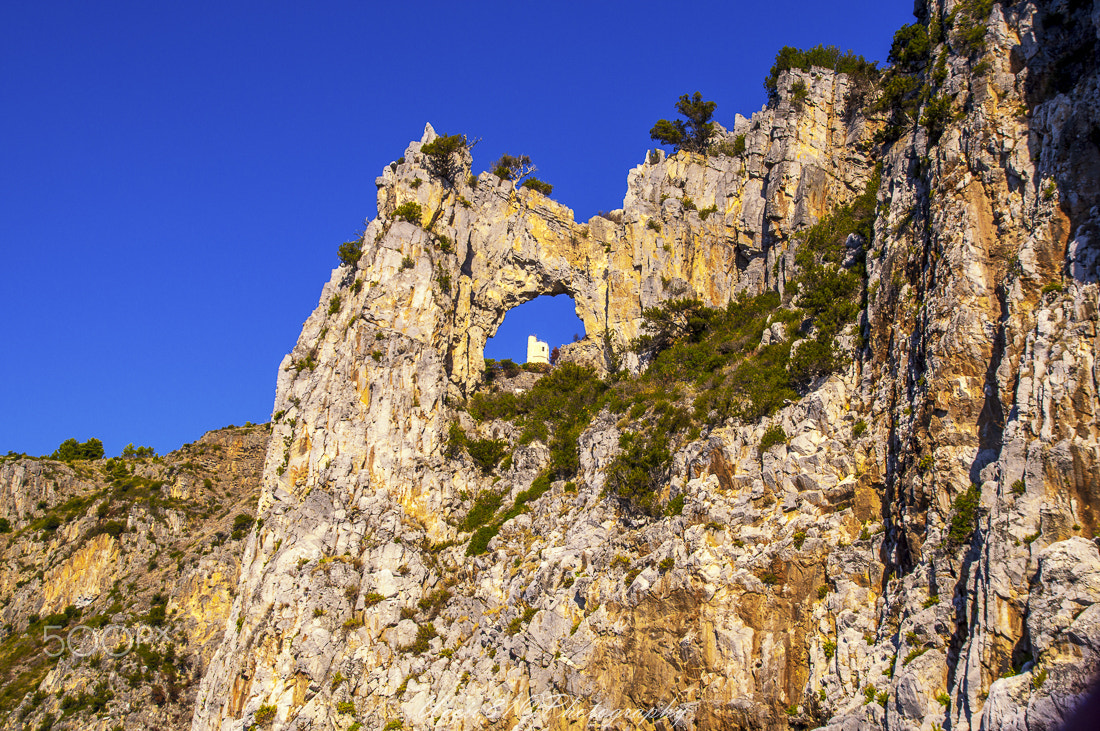 Sony Alpha DSLR-A580 + Tamron SP 24-70mm F2.8 Di VC USD sample photo. La finestrella -palinuro photography