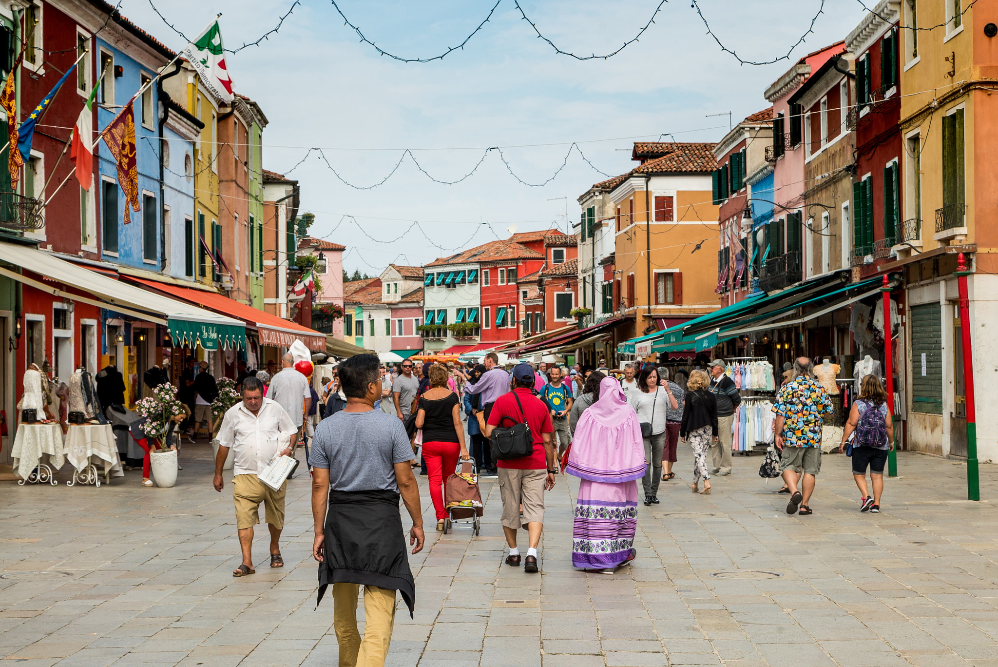 24-105mm F4 G SSM OSS sample photo. Burano central street photography