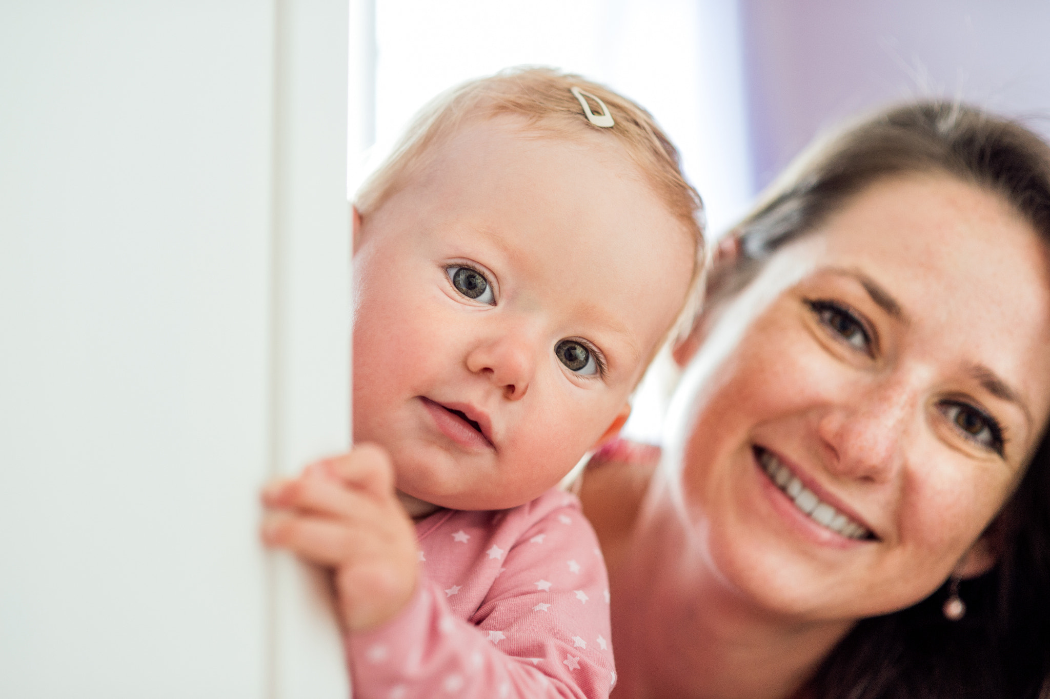 Nikon D4S + Nikon AF Nikkor 85mm F1.8D sample photo. Close up of mother holding her cute baby daughter photography