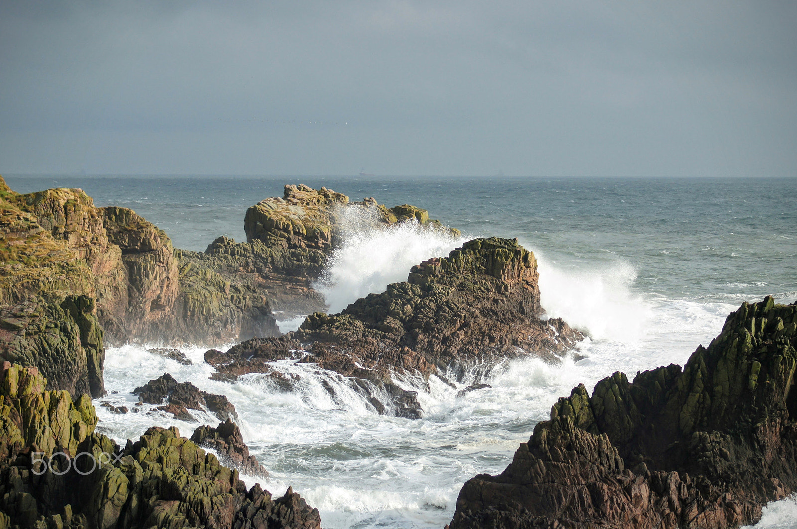 Sony 75-300mm F4.5-5.6 sample photo. Waves photography
