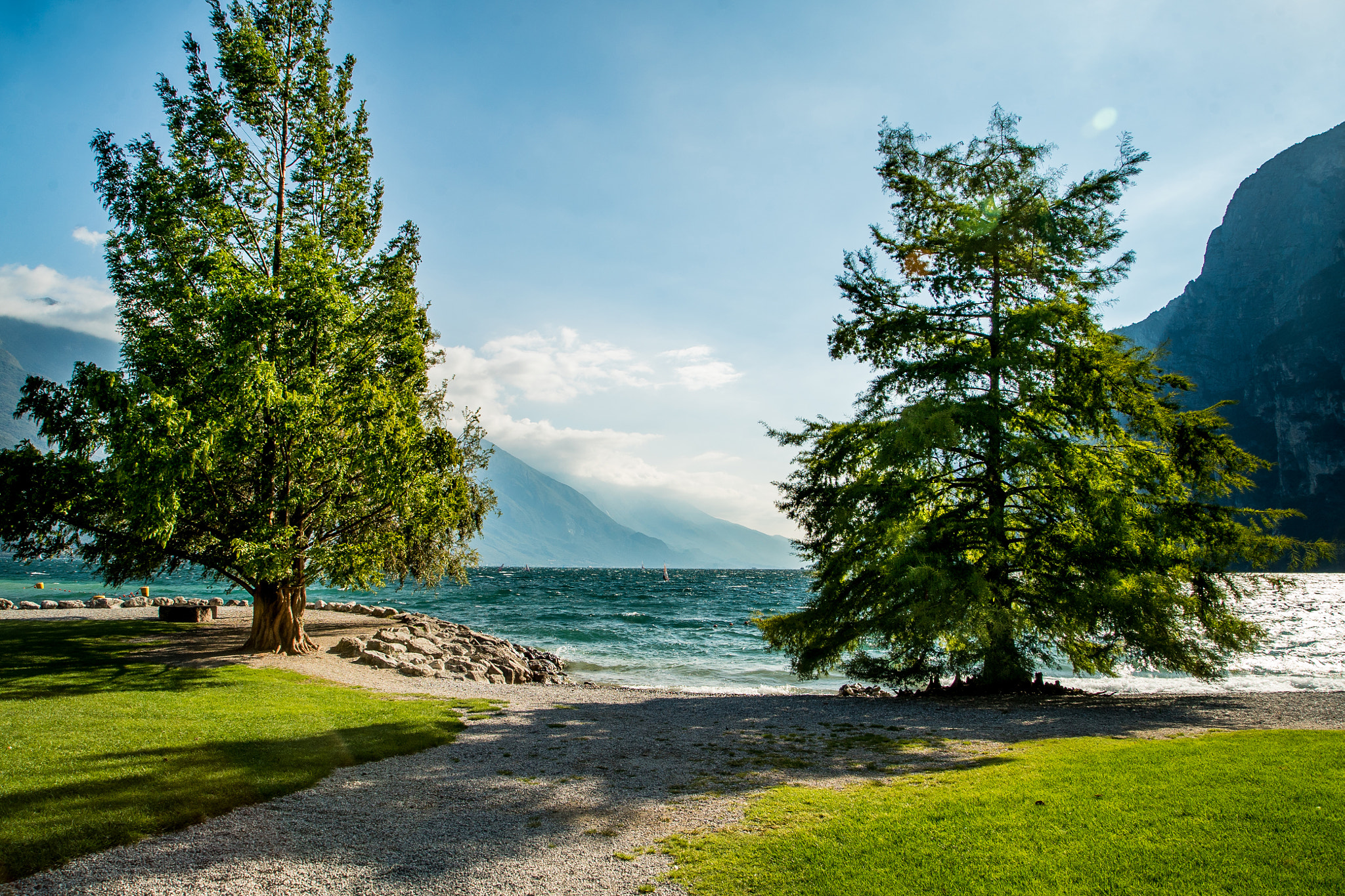 24-105mm F4 G SSM OSS sample photo. Lake garda photography
