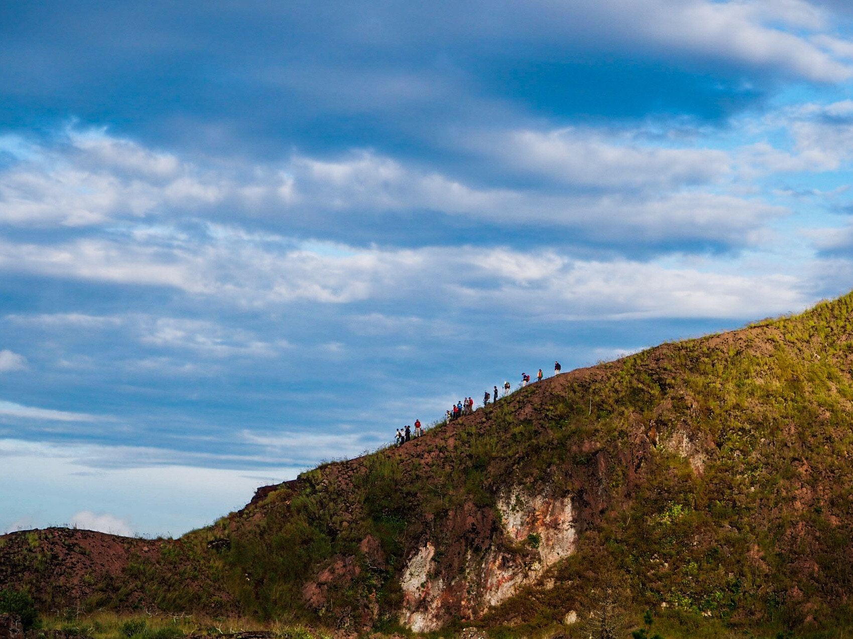 Olympus OM-D E-M10 + Olympus M.Zuiko Digital ED 14-42mm F3.5-5.6 EZ sample photo. Missing mt batur and the hikers..|| photography