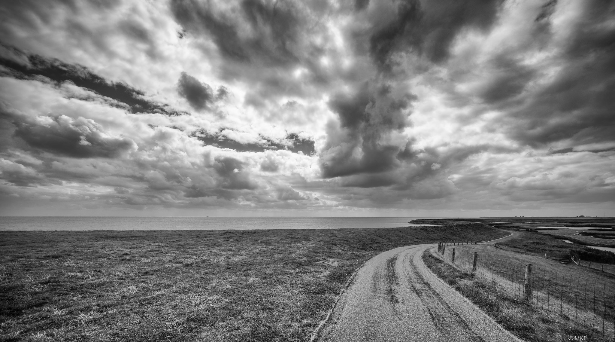 Sigma 12-24mm F4.5-5.6 EX DG Aspherical HSM sample photo. The sea photography