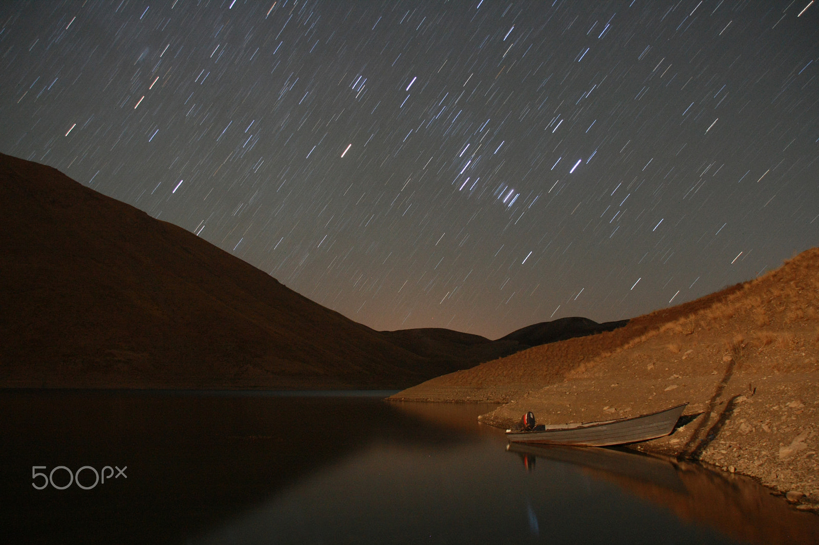 Sigma 18-200mm f/3.5-6.3 DC OS sample photo. Night sky in tar lake photography