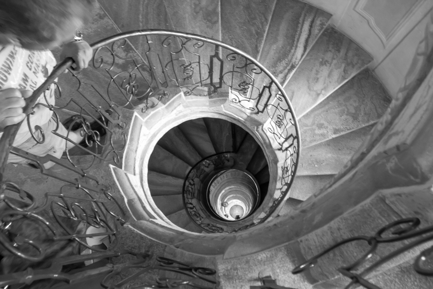 Canon EOS 550D (EOS Rebel T2i / EOS Kiss X4) + Canon EF 17-40mm F4L USM sample photo. Treppe im stift melk photography