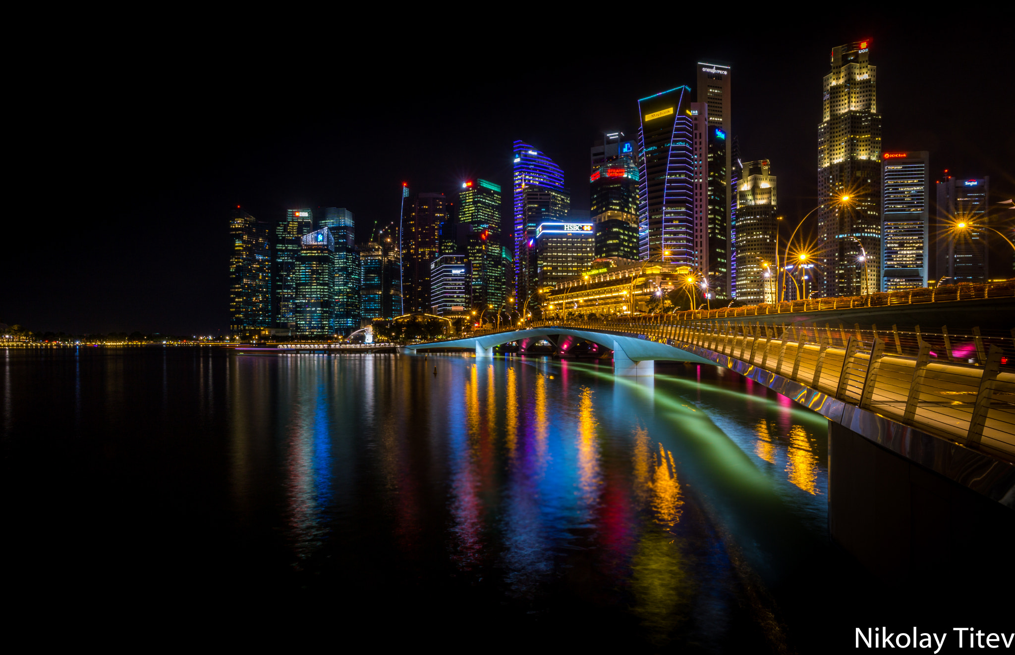 ZEISS Touit 12mm F2.8 sample photo. Jubilee bridge photography