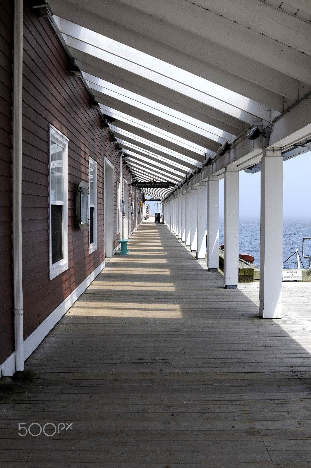 Nikon AF Nikkor 24-85mm F2.8-4D IF sample photo. Sunlit corridor photography