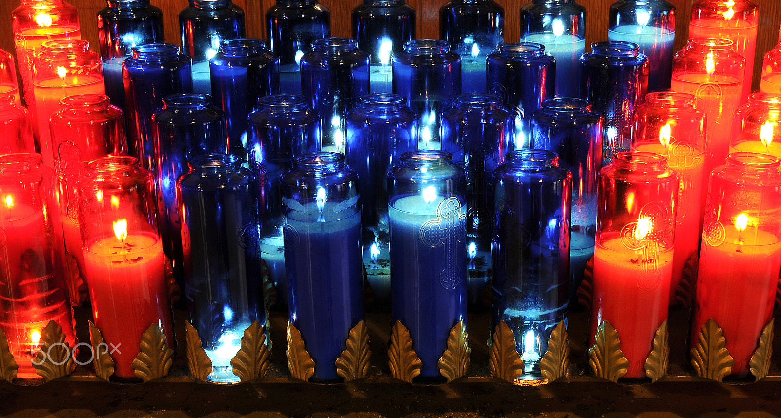 Nikon AF Nikkor 24-85mm F2.8-4D IF sample photo. Church candles photography