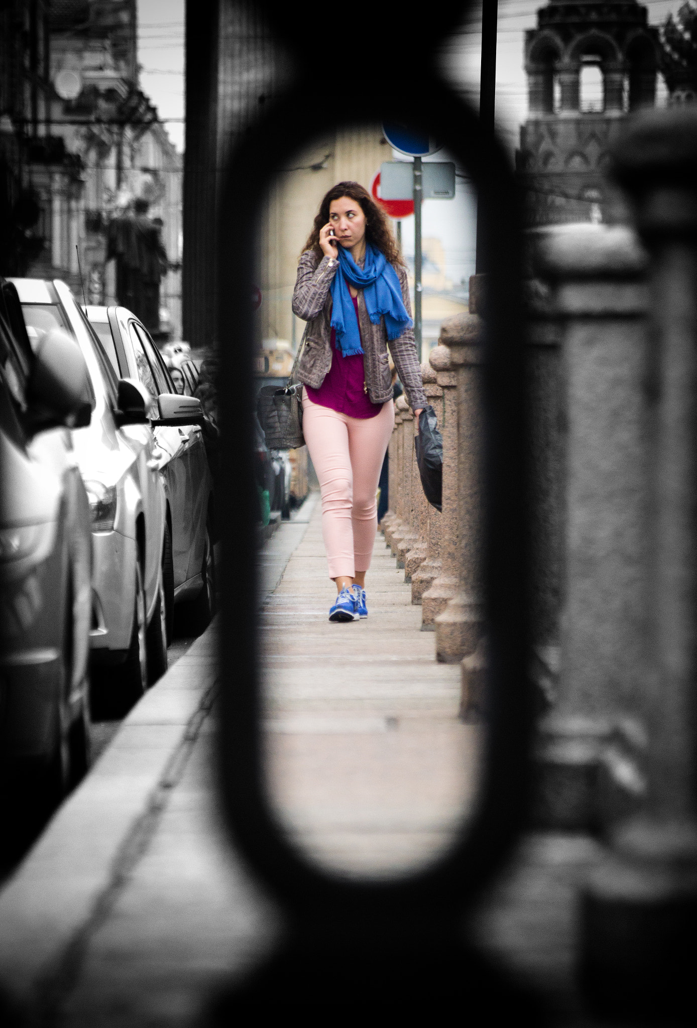 Sony SLT-A77 sample photo. Girl with phone photography