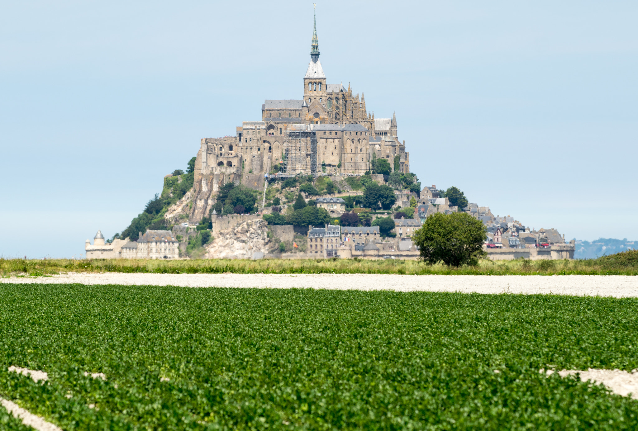 Nikon D5300 + Nikon AF-S Nikkor 70-200mm F4G ED VR sample photo. Mont saint michel with surrounding countryside, france photography
