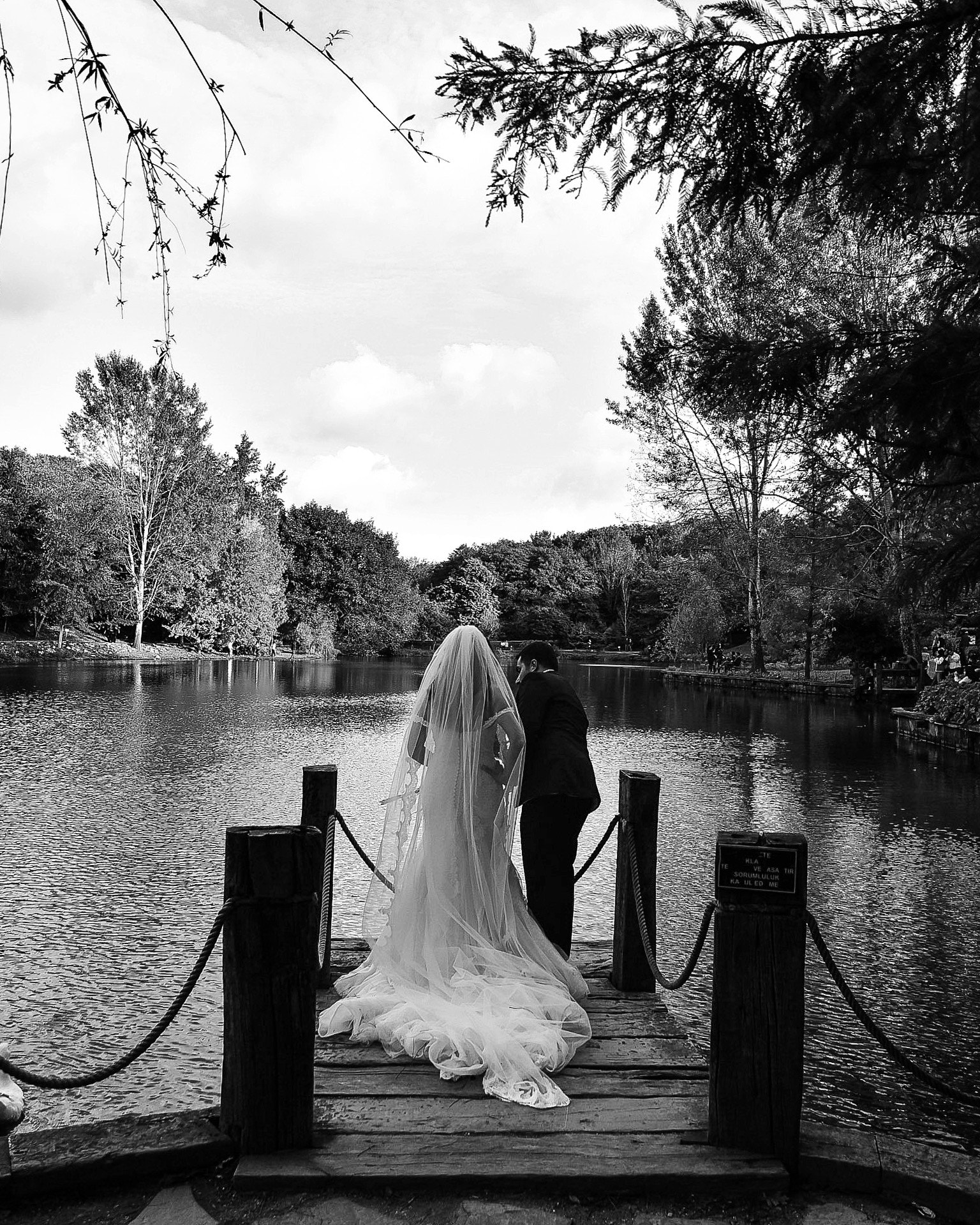 Nikon AF Nikkor 24-85mm F2.8-4D IF sample photo. The  bride photography