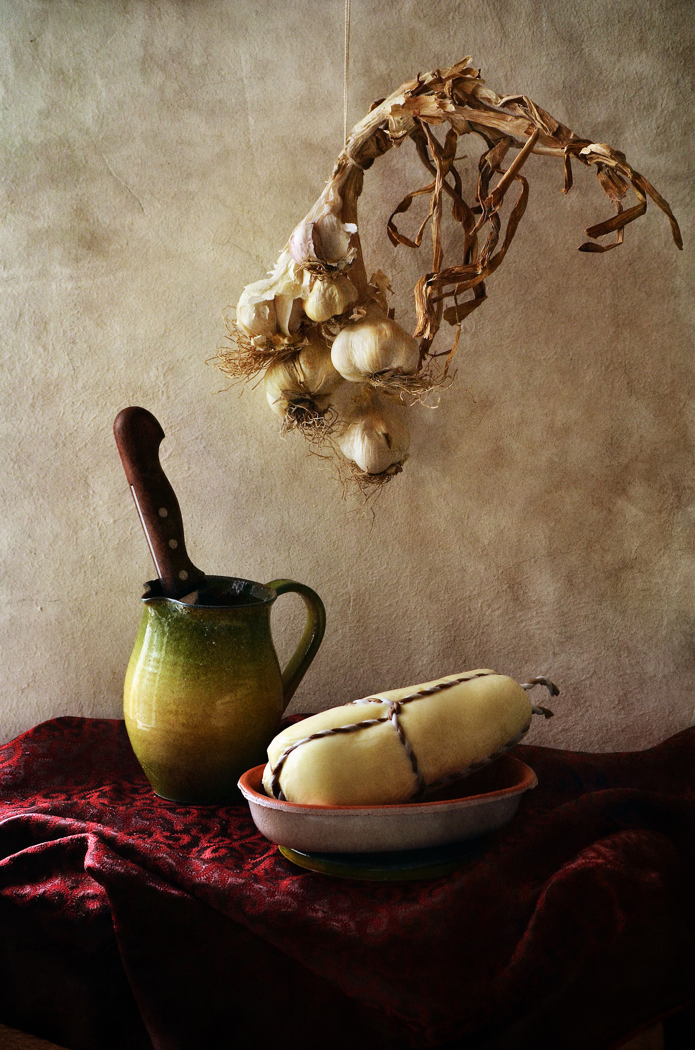 Nikon AF-S Nikkor 200-400mm F4G ED-IF VR sample photo. With provolone and garlic photography