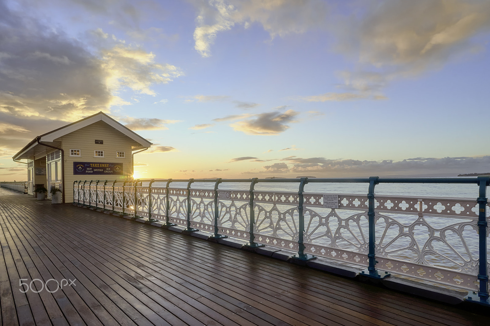 Sony a7 + FE 21mm F2.8 sample photo. Sunrise, penarth pier photography