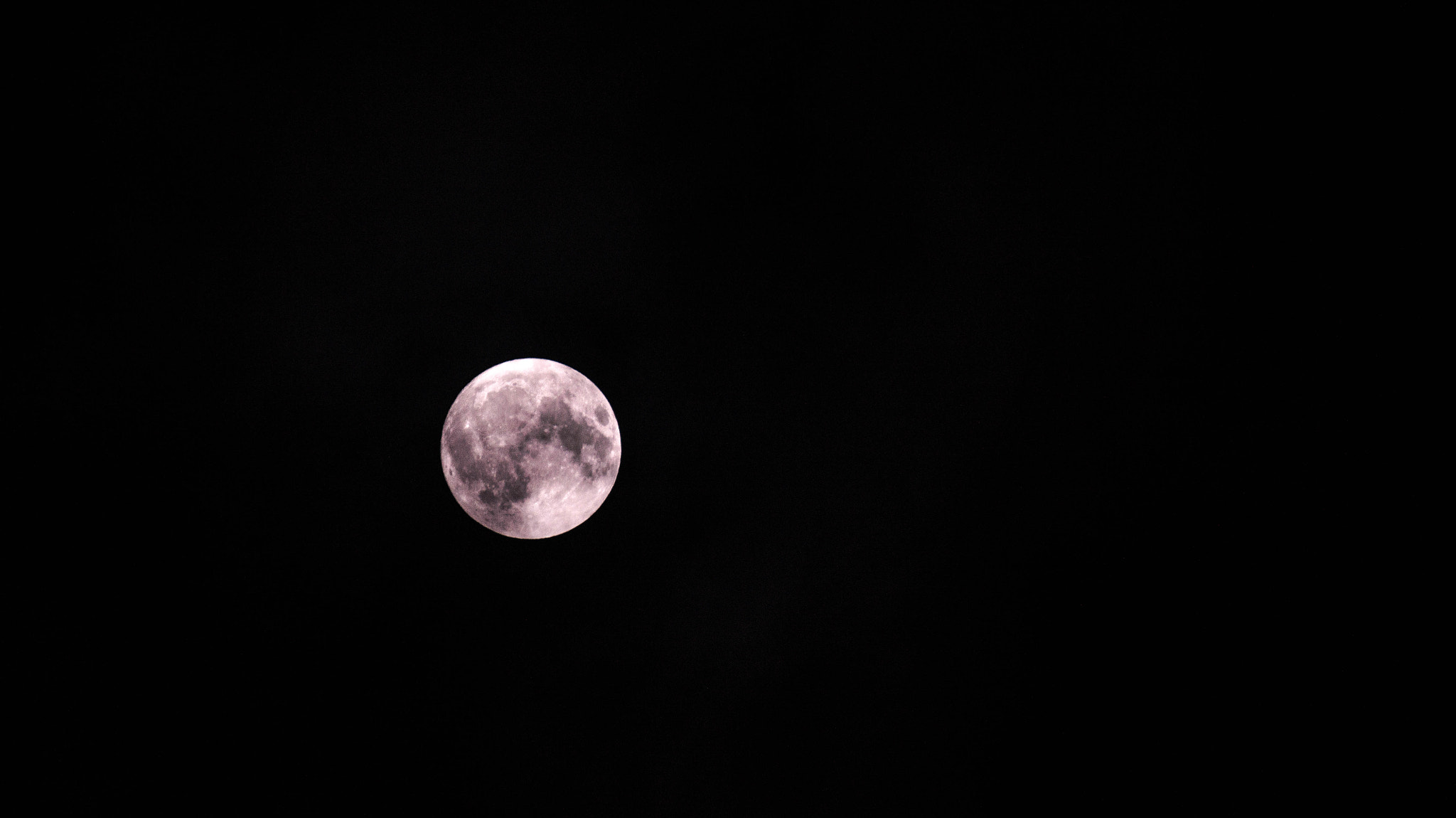 Tamron SP 70-300mm F4-5.6 Di USD sample photo. Mooned photography
