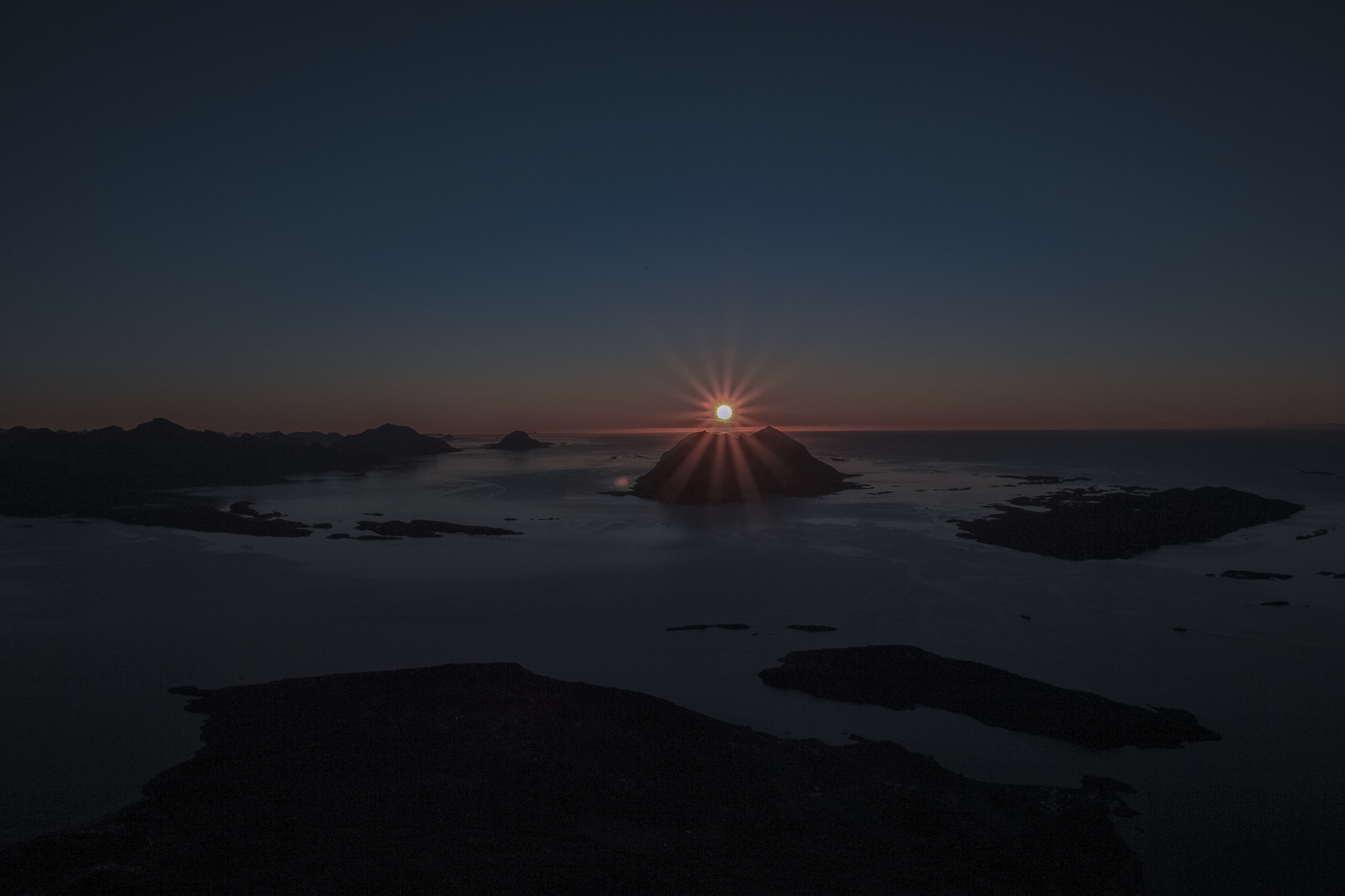 Canon EOS-1D Mark IV sample photo. Solnedgang fugløya photography