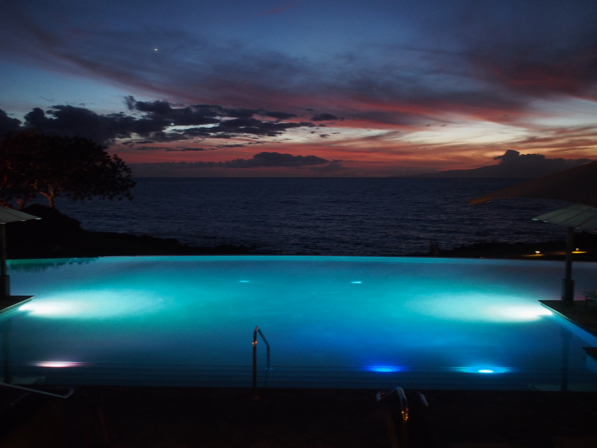 Olympus PEN E-PL5 + Olympus M.Zuiko Digital 17mm F1.8 sample photo. Sunset from marriot resort in wailea maui photography