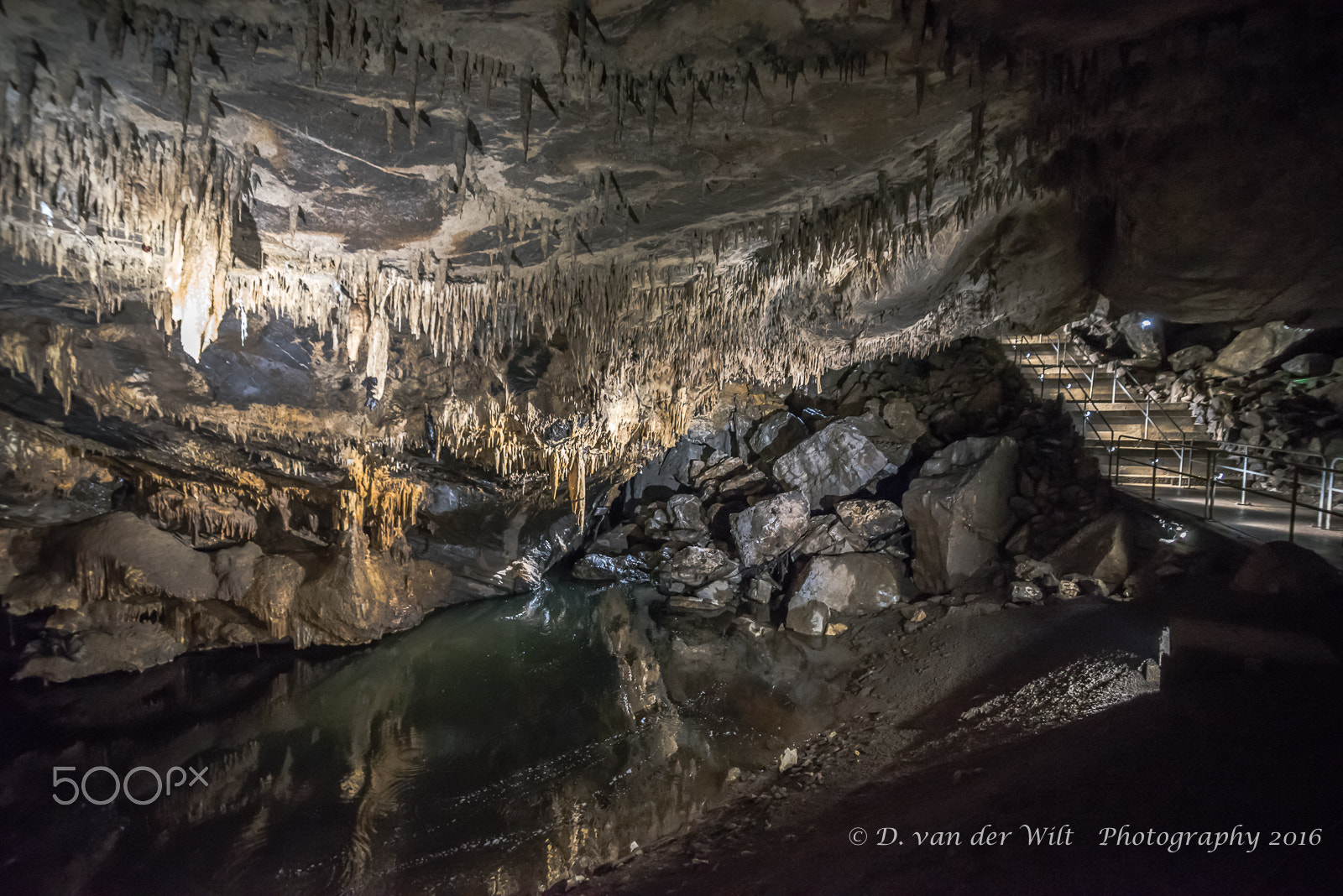Sigma 17-35mm F2.8-4 EX DG  Aspherical HSM sample photo. Grotten van han 2016 photography
