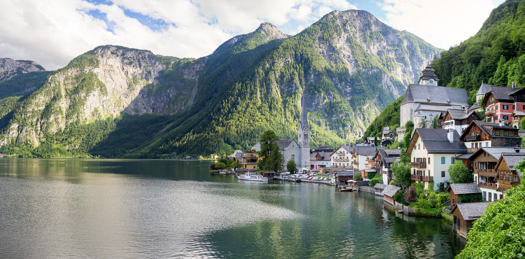 Olympus OM-D E-M10 + LUMIX G 20/F1.7 II sample photo. Hallstatt photography