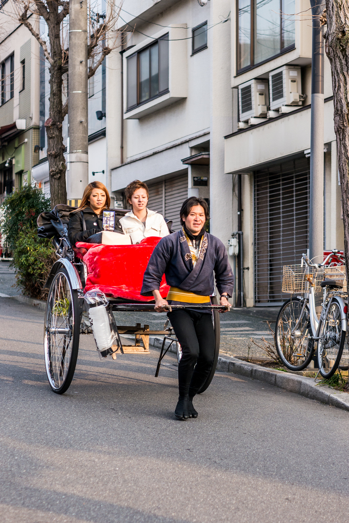 Panasonic Lumix DMC-G5 + Olympus M.Zuiko Digital 45mm F1.8 sample photo. Riding in kyoto photography