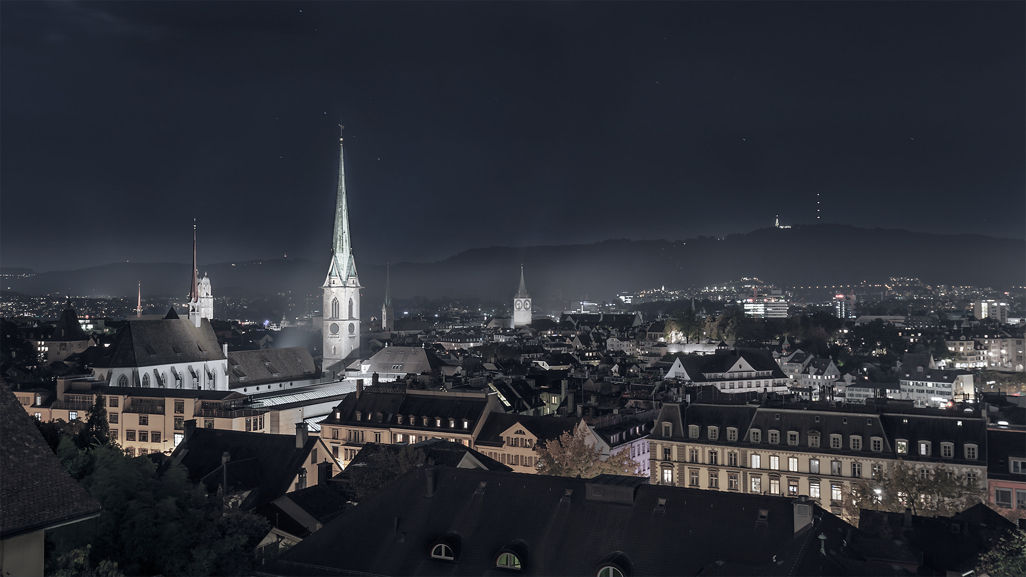 Canon EOS 5D Mark II + Canon EF 16-35mm F4L IS USM sample photo. Zurich at night photography