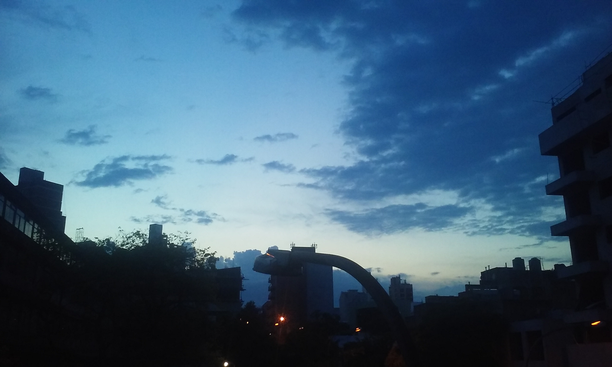 LG F60 sample photo. 6:10am photography