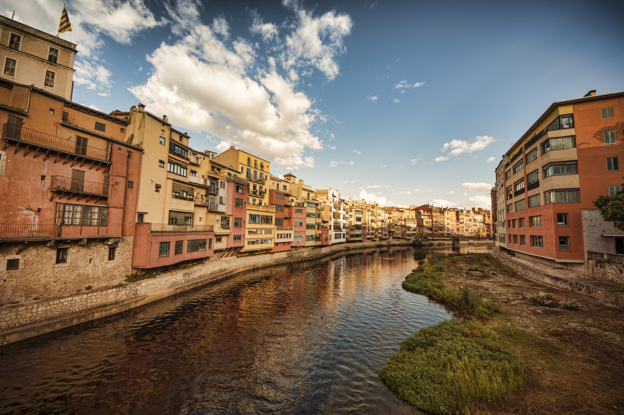 Sigma 8-16mm F4.5-5.6 DC HSM sample photo. Girona photography