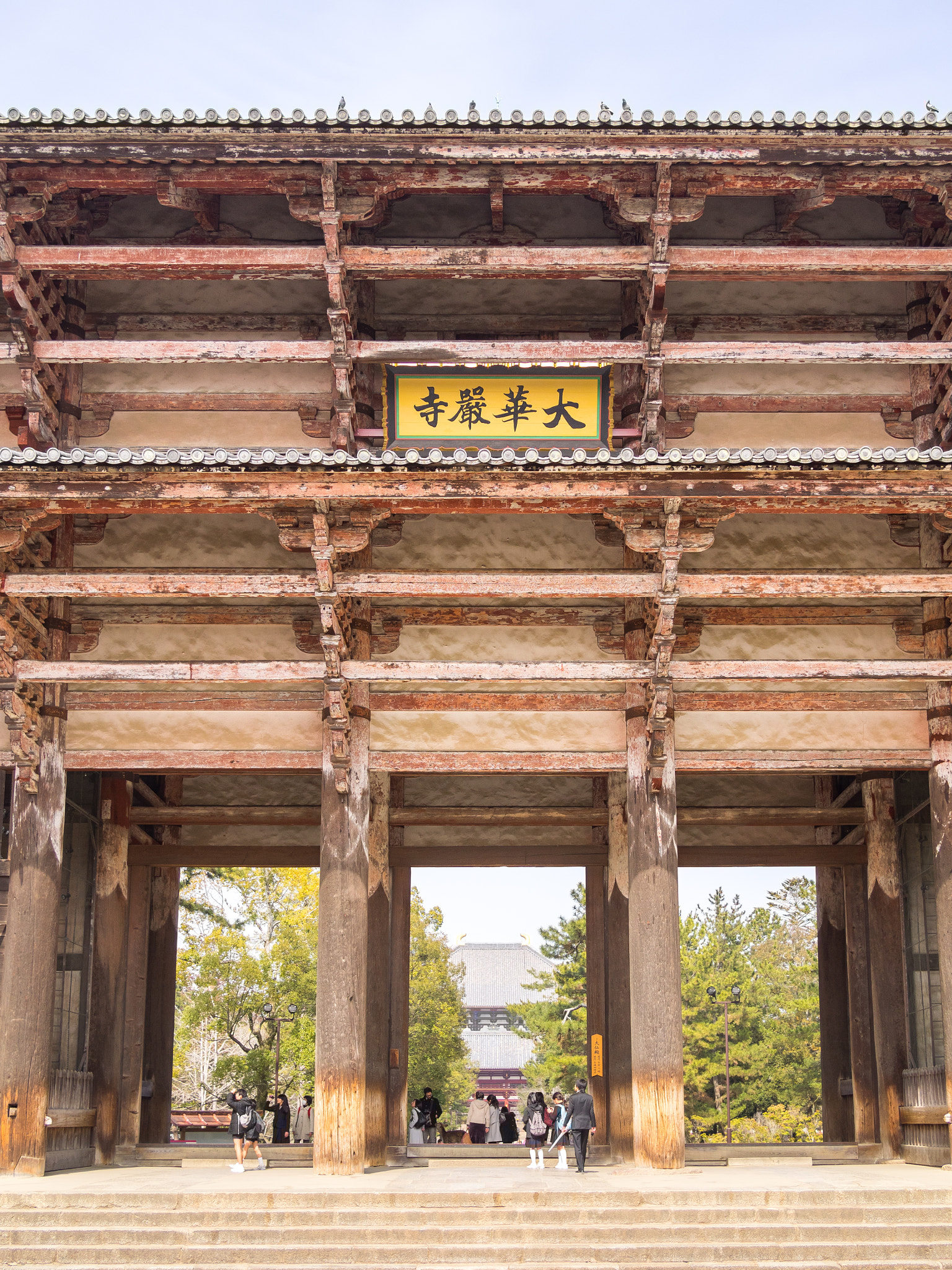 Olympus OM-D E-M1 + Panasonic Lumix G 20mm F1.7 ASPH sample photo. Nandai mon gate photography