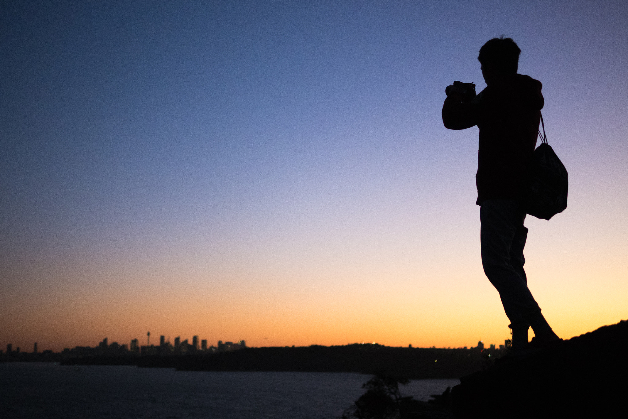 Olympus OM-D E-M5 II + Panasonic Leica DG Summilux 25mm F1.4 II ASPH sample photo. Sydney skyline photography