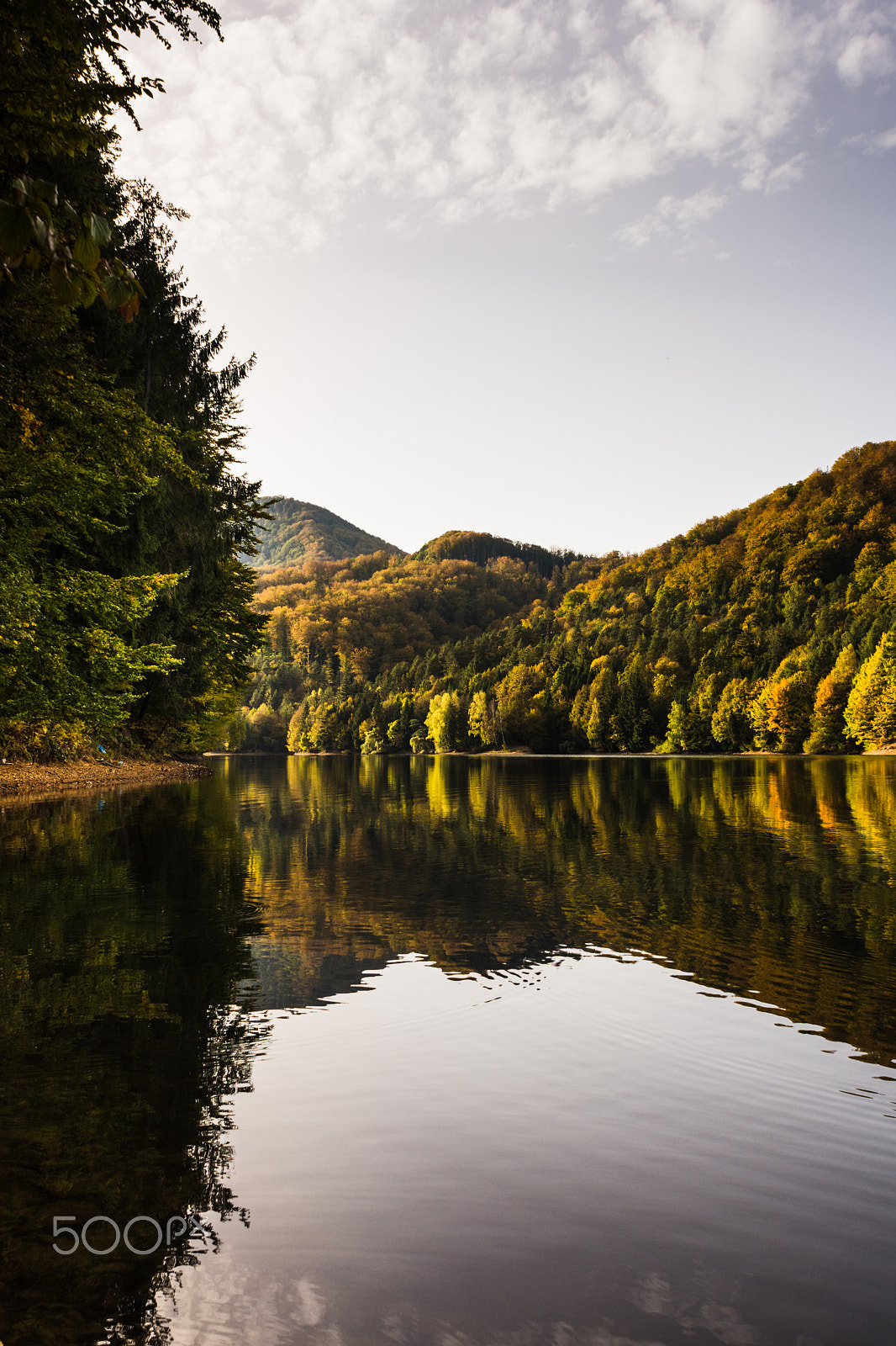 Nikon D7200 + Nikon AF Nikkor 20mm F2.8D sample photo. Golden hour at the lake photography