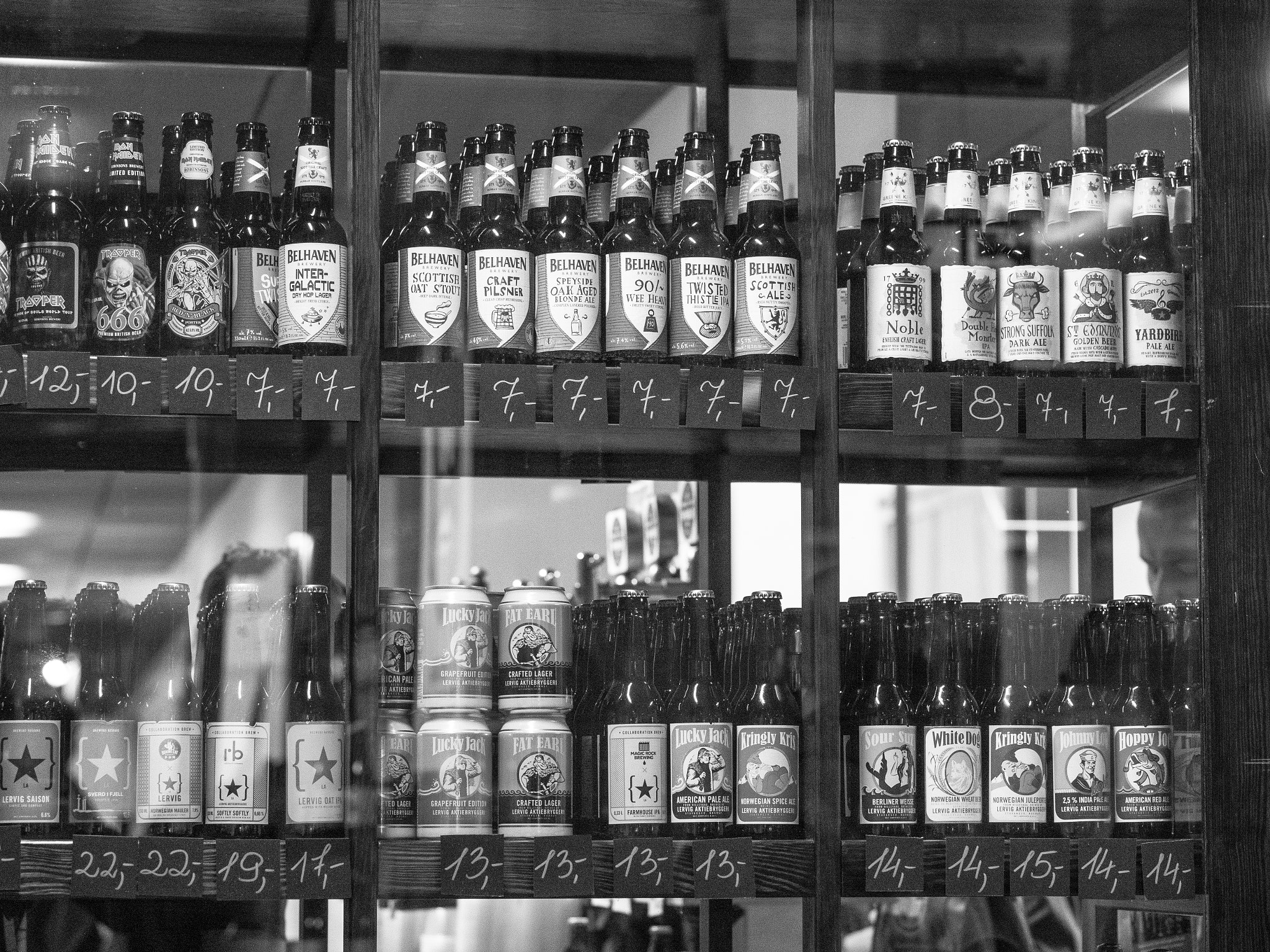 Panasonic Lumix G 42.5mm F1.7 ASPH Power OIS sample photo. Beer exhibition photography