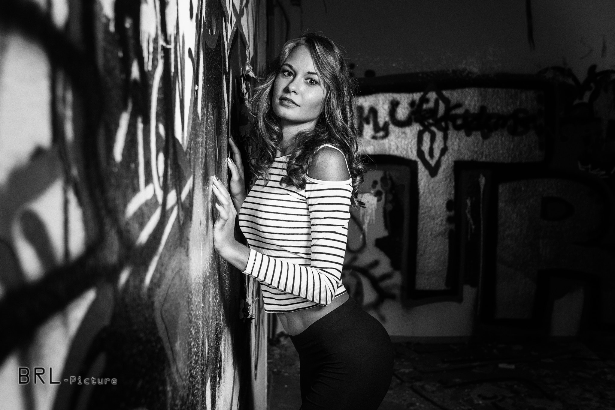 Nikon D610 + Nikon AF Nikkor 35mm F2D sample photo. The wall photography