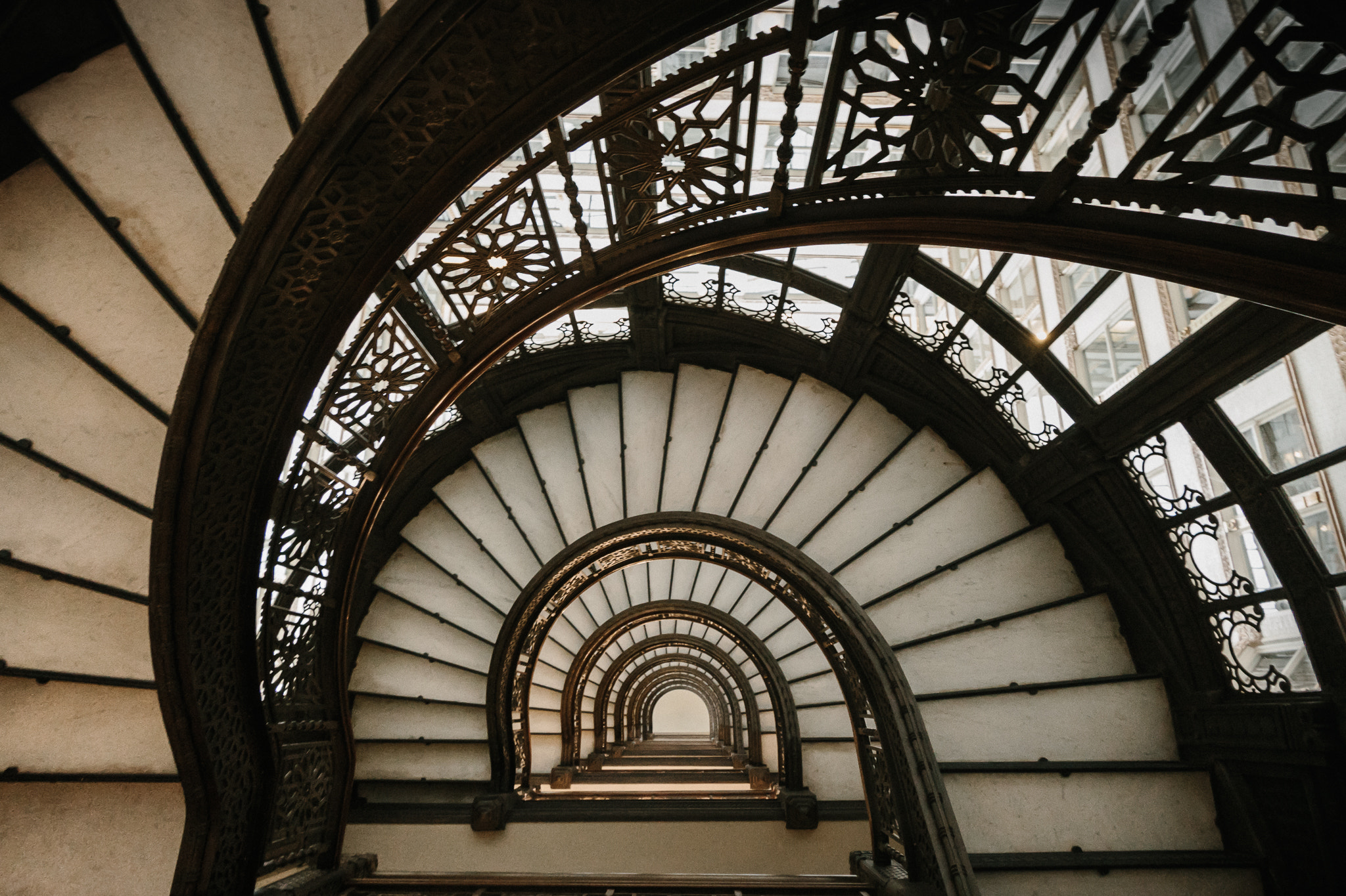 Canon EF 8-15mm F4L Fisheye USM sample photo. The rookery, frank lloyd wright spiral staircase- open house chicago 2016. photography