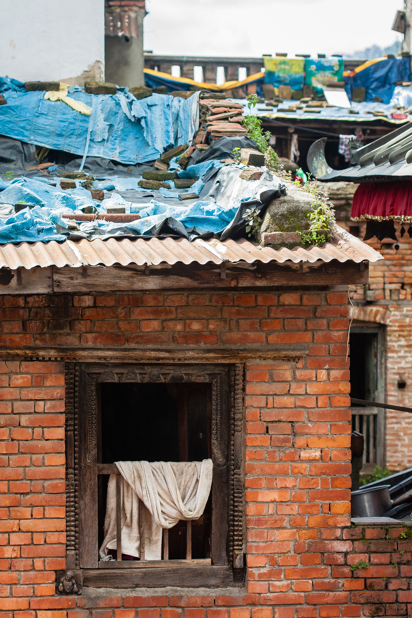 Canon EF 100mm F2.8 Macro USM sample photo. House in nepal photography