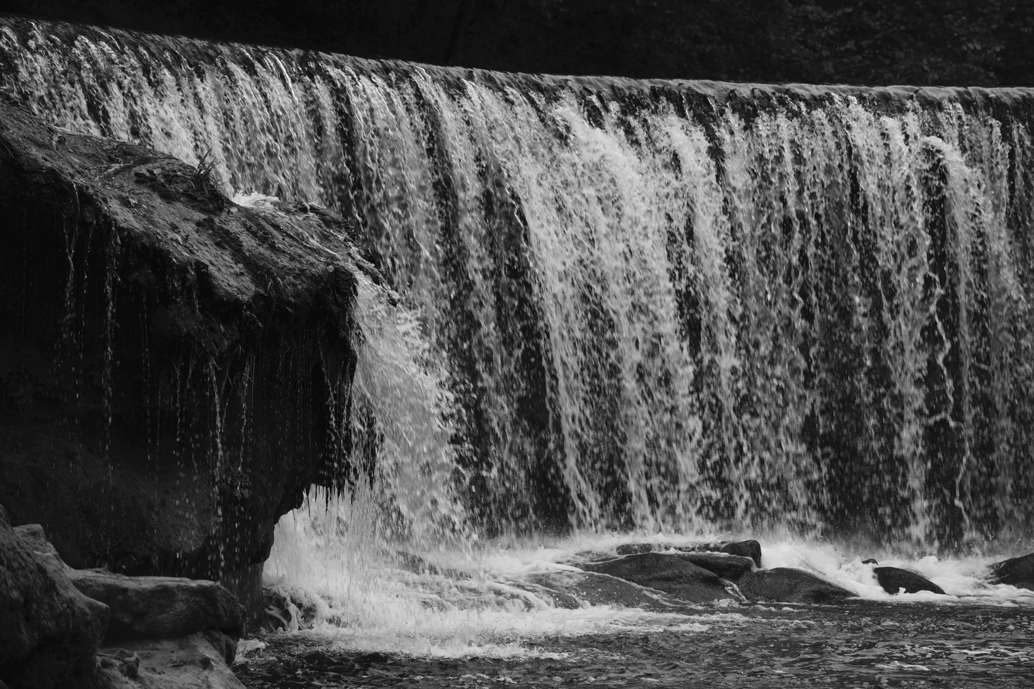 Sony a7 + Sony FE 70-200mm F4 G OSS sample photo. Waterfall affenschlucht töss photography