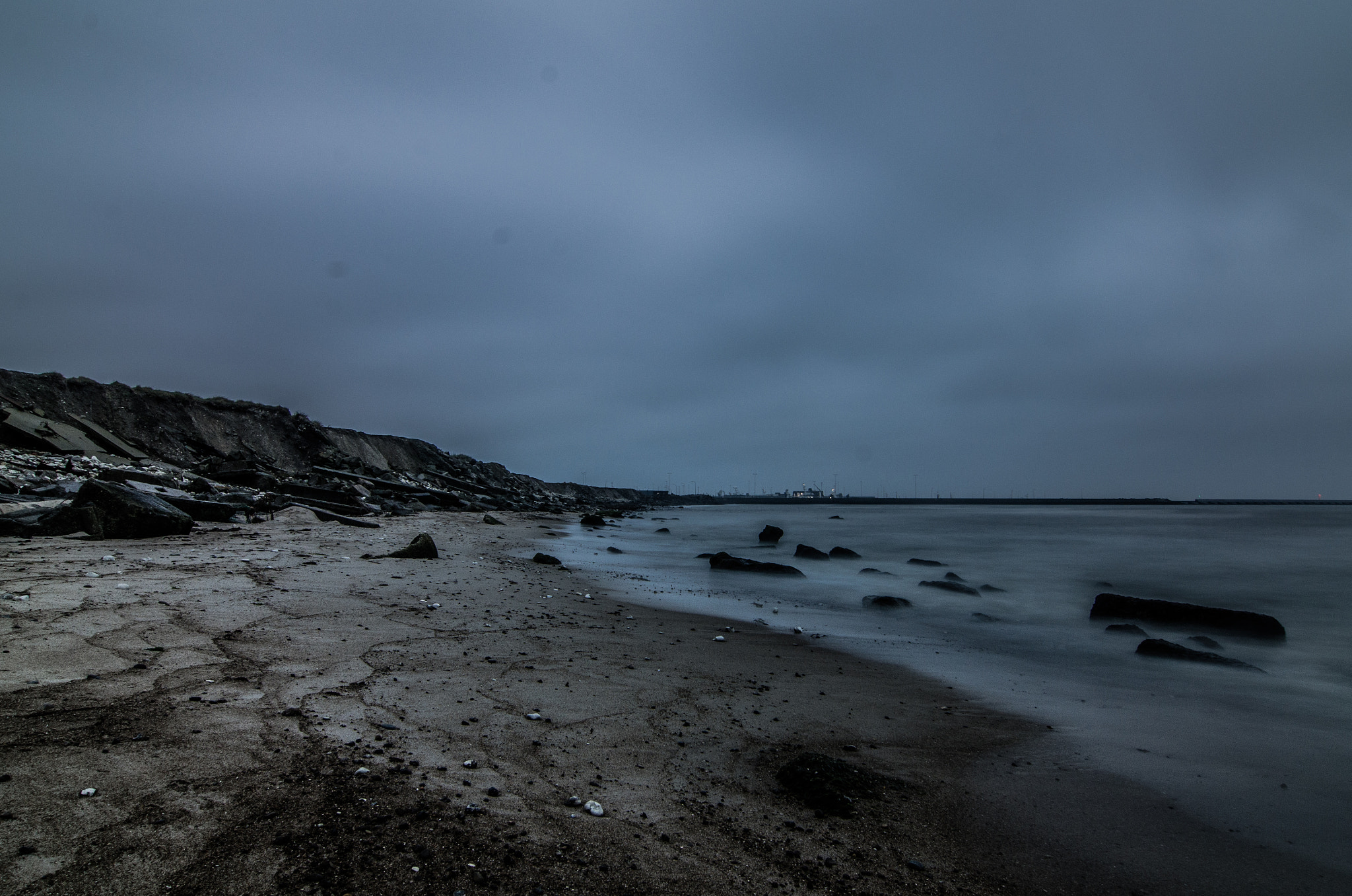 Tokina AT-X Pro 12-24mm F4 (IF) DX sample photo. Winter is coming photography