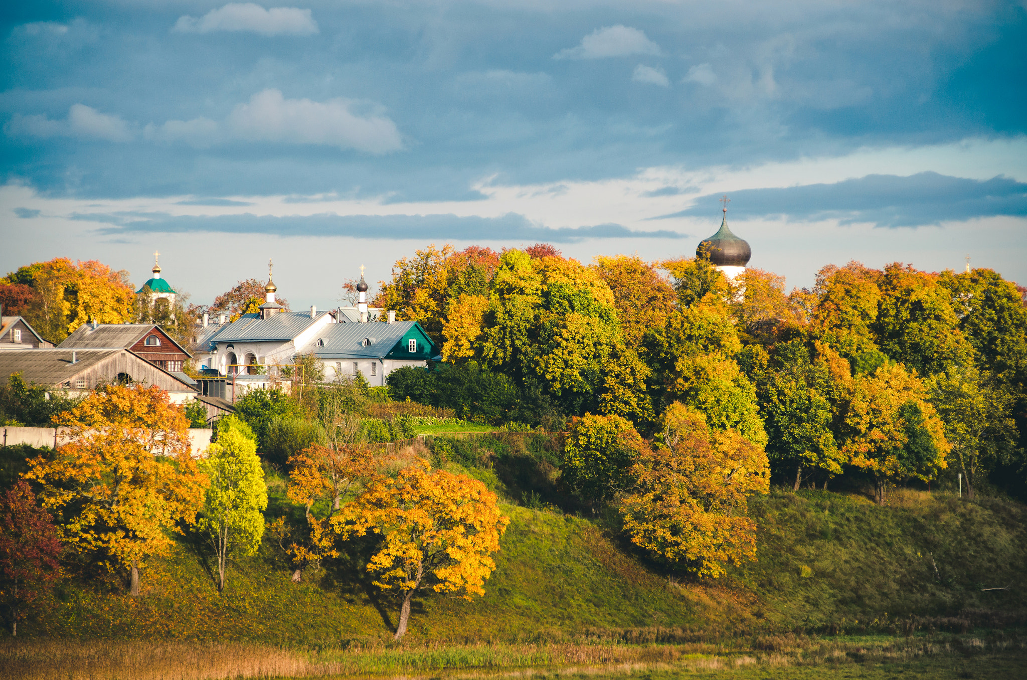 Sigma 28-300mm F3.5-6.3 DG Macro sample photo. Russian autumn photography