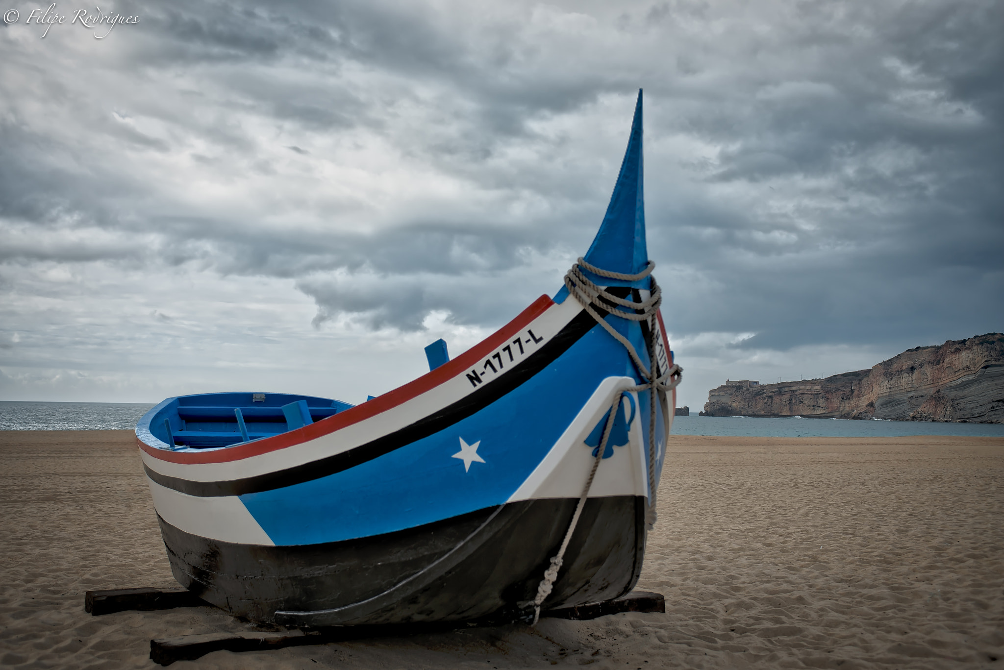 Nikon AF-S Nikkor 28-70mm F2.8 ED-IF sample photo. Nazaré lighthouse photography
