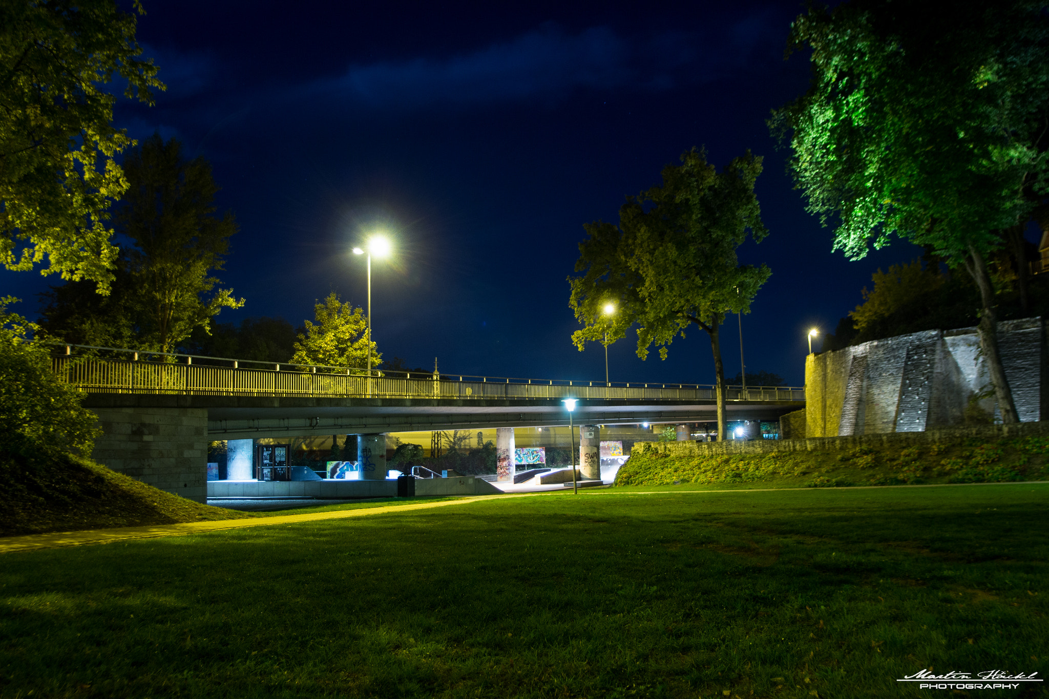 Sigma 17-35mm f/2.8-4 EX DG Aspherical HSM sample photo. City lights  photography