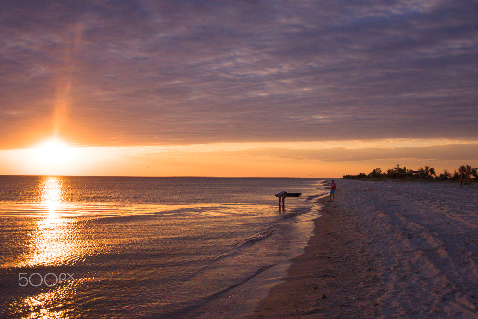 Canon EOS 40D + Canon EF 24-85mm F3.5-4.5 USM sample photo. Sundown moments photography