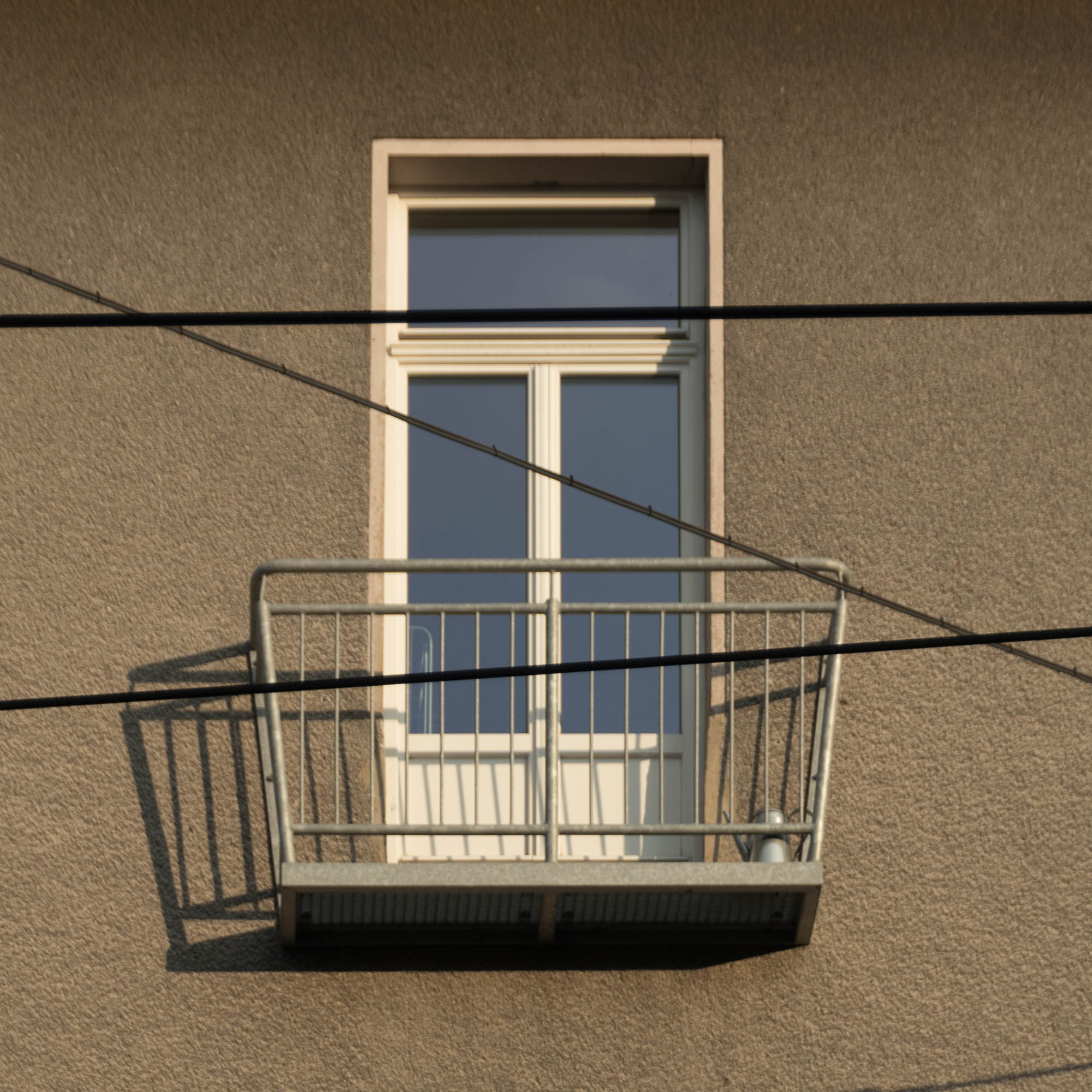 Sigma 18-250mm F3.5-6.3 DC OS HSM sample photo. Gloomy balcony photography